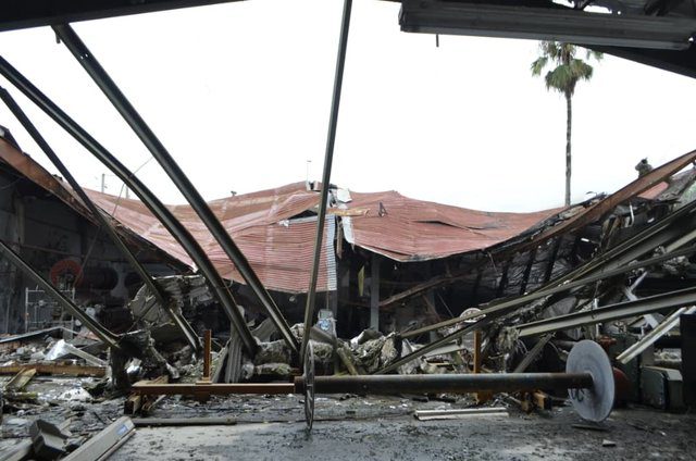 تخریب کامل سوله دست دوم شرکت تولیدی حوله بافی ملی ایران از بار برف تعطیل شد